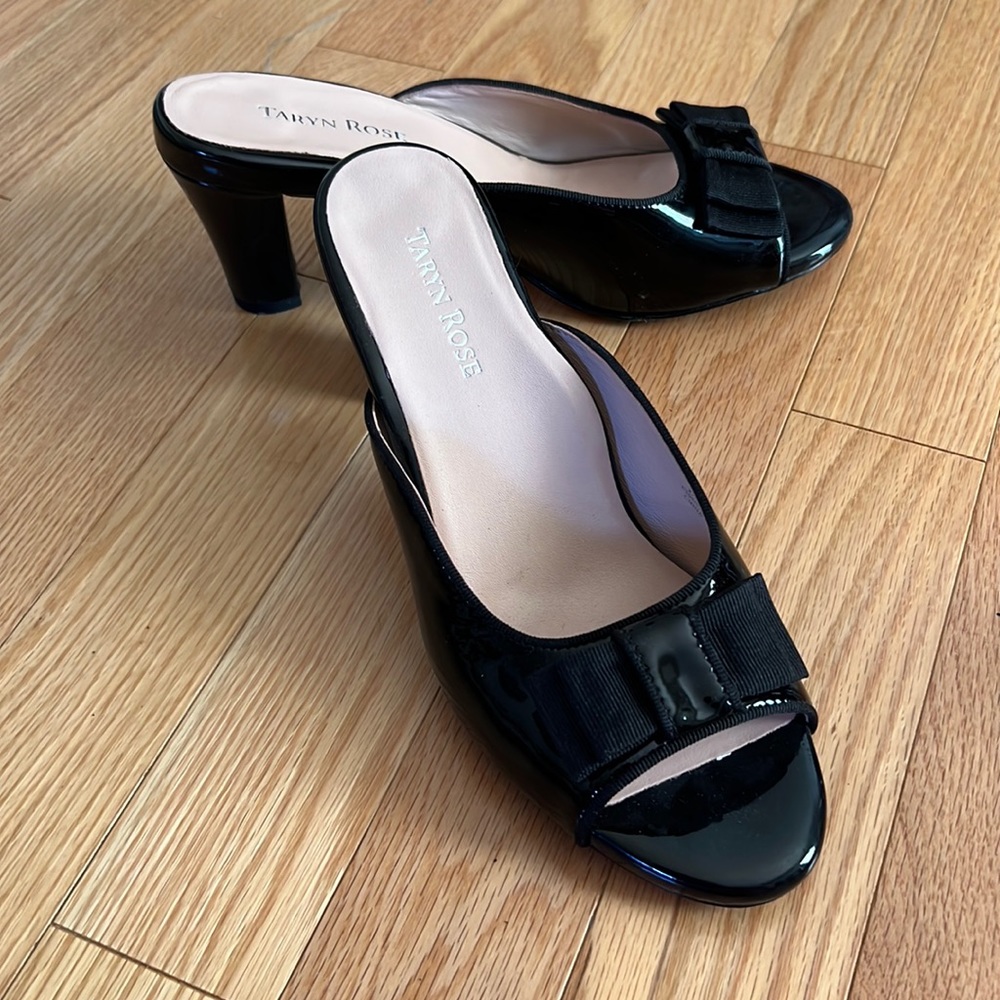 Like new patent leather Taryn Rose heels